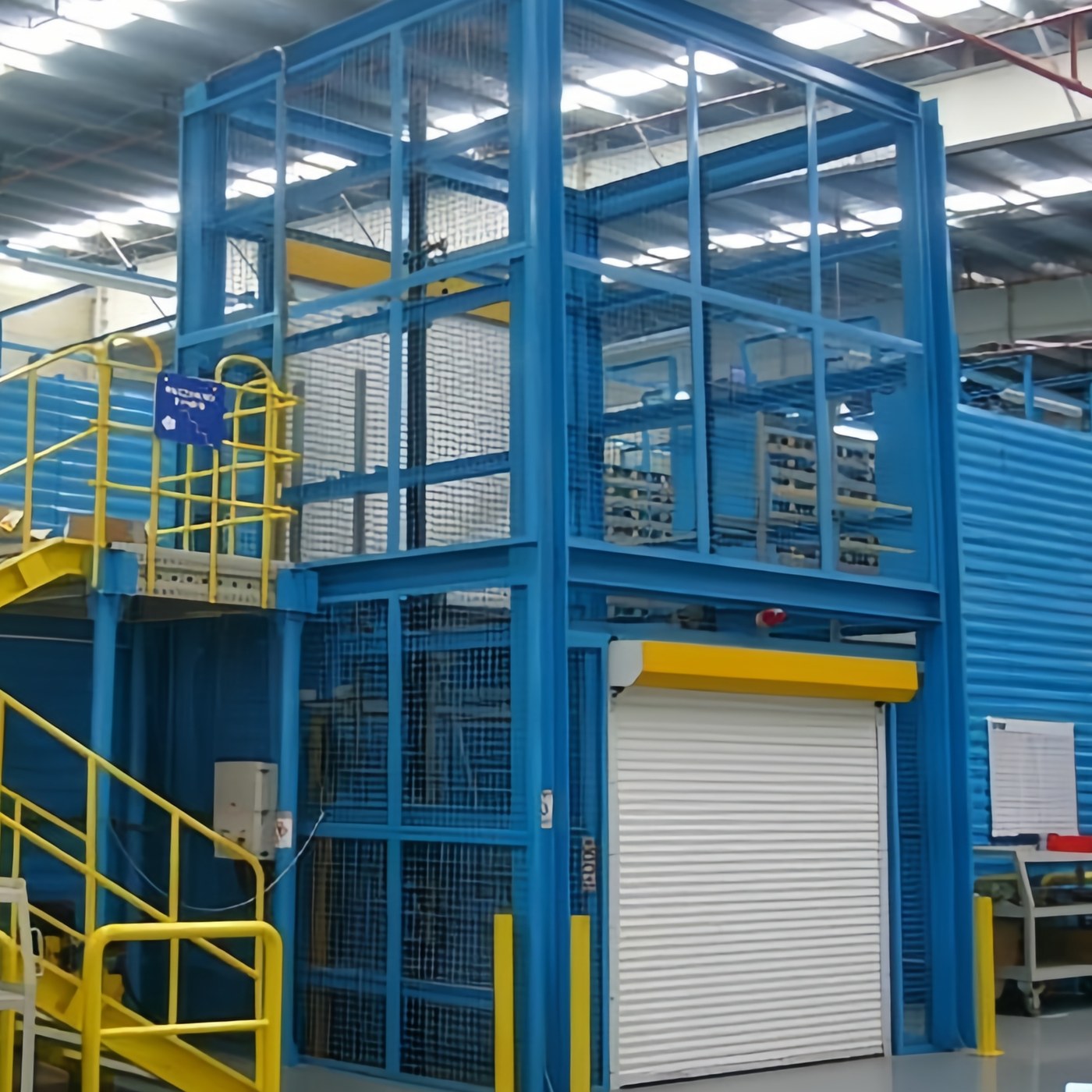 Custom hydraulic goods lift